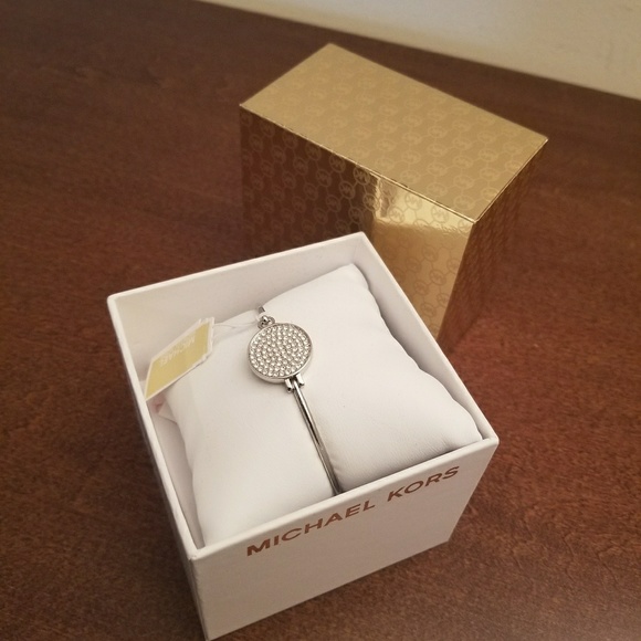 SALE! Michael Kors Bracelet - Picture 3 of 5